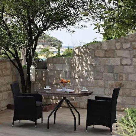 Beachfront Dubrovnik Villa Exterior photo