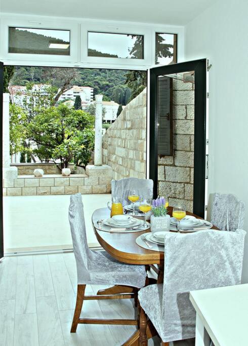 Holiday home Beachfront Dubrovnik
