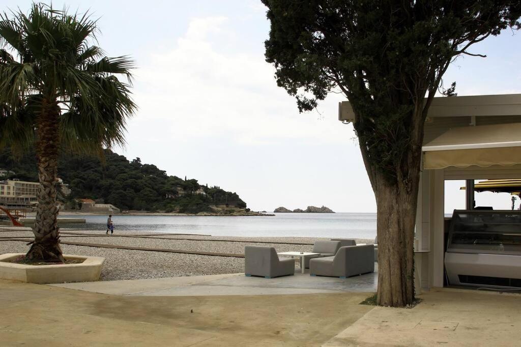 Holiday home Beachfront *